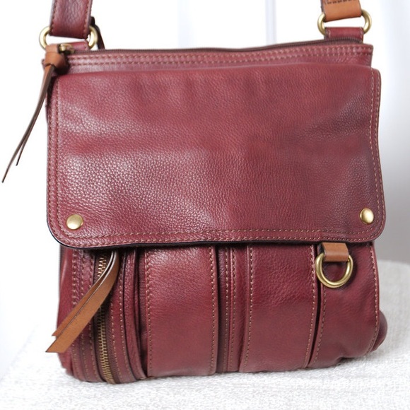 Fossil Handbags - Fossil Red leather crossbody purse.